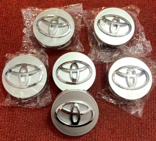 Picture of Chụp logo Lazang mâm Vành ô tô Toyota mẫu bạc