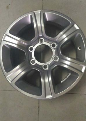 Picture of Mâm Chevrolet Colorado lắp lốp 245/70R16 theo xe
