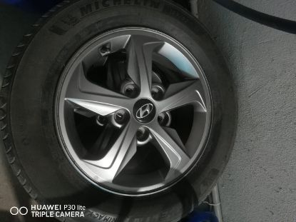 Picture of Mâm Lazang Hyundai Elantra 15 inch chính hãng mẫu cũ