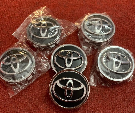 Chụp logo Lazang mâm Vành ô tô Toyota mẫu đen